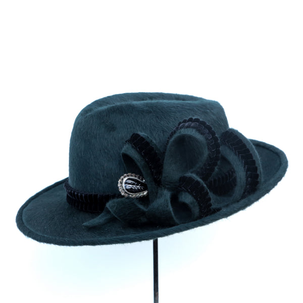 Bottle Pleat Trilby