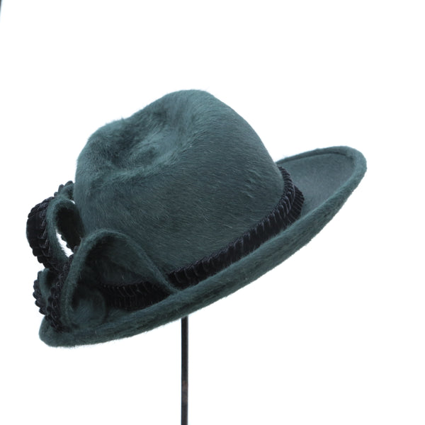 Bottle Pleat Trilby