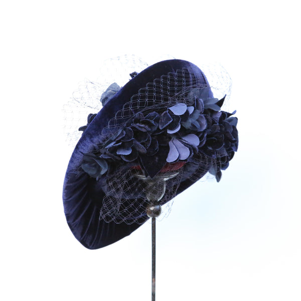 Veiled Velvet Bleu