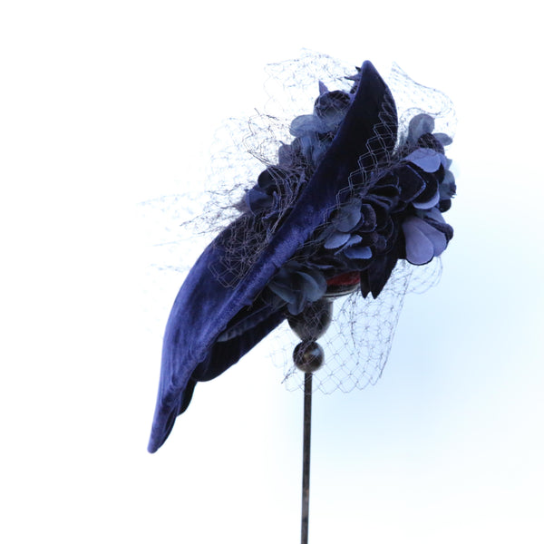 Veiled Velvet Bleu
