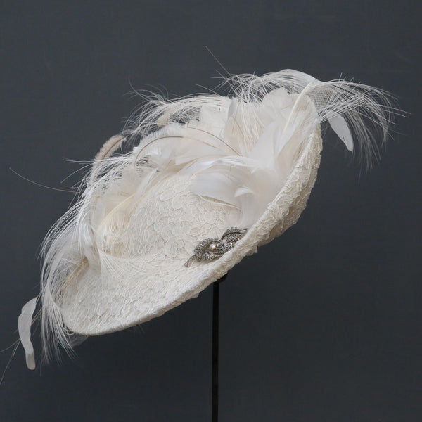 Vintage Lace Ostrich