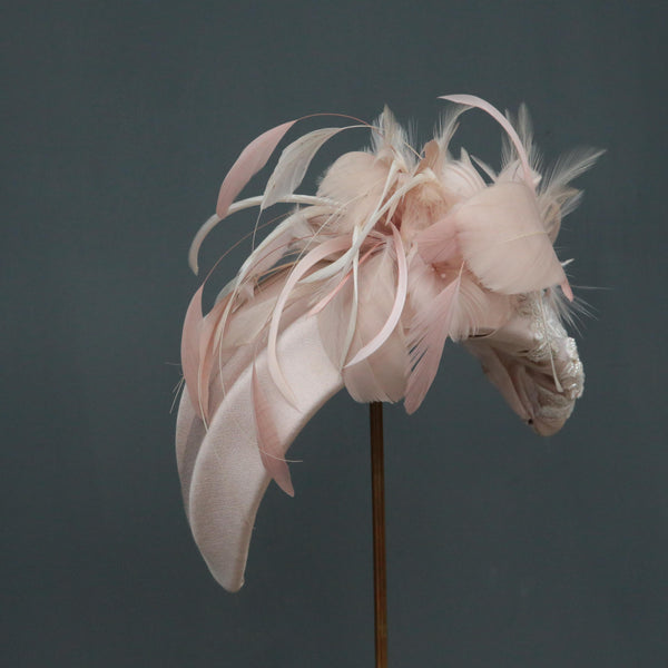 Pale Pink Nude Lace Moon