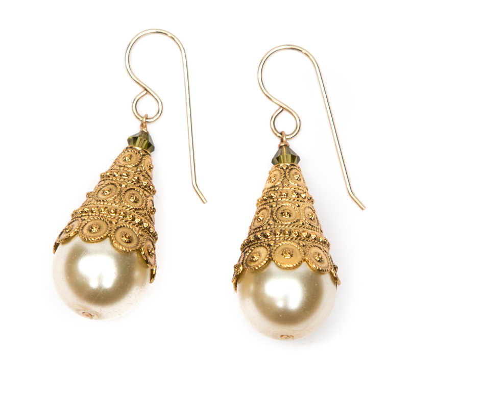 Cone shaped gold earrings 2025